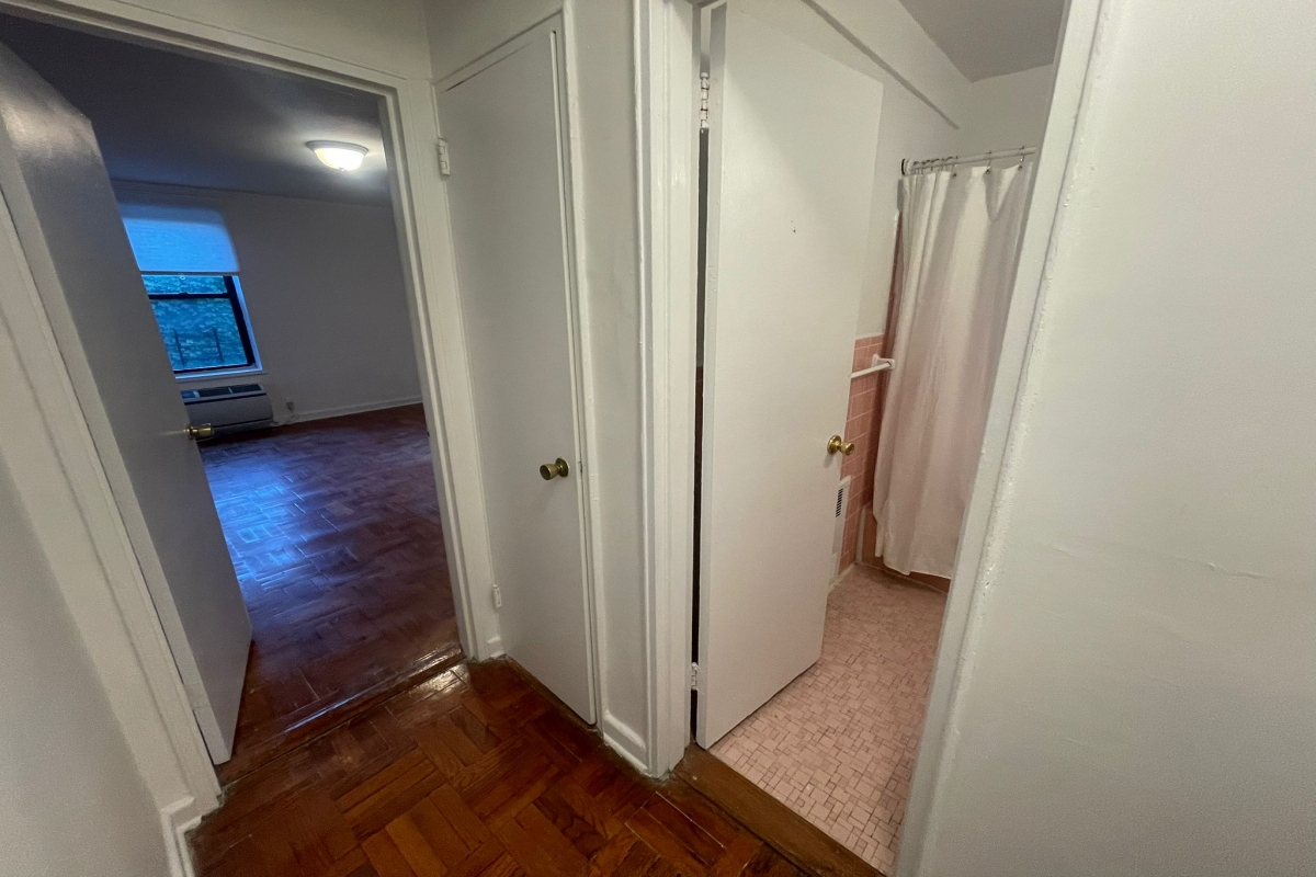 Apartment 79th Avenue Queens, NY 11367, MLS-RD5328-17