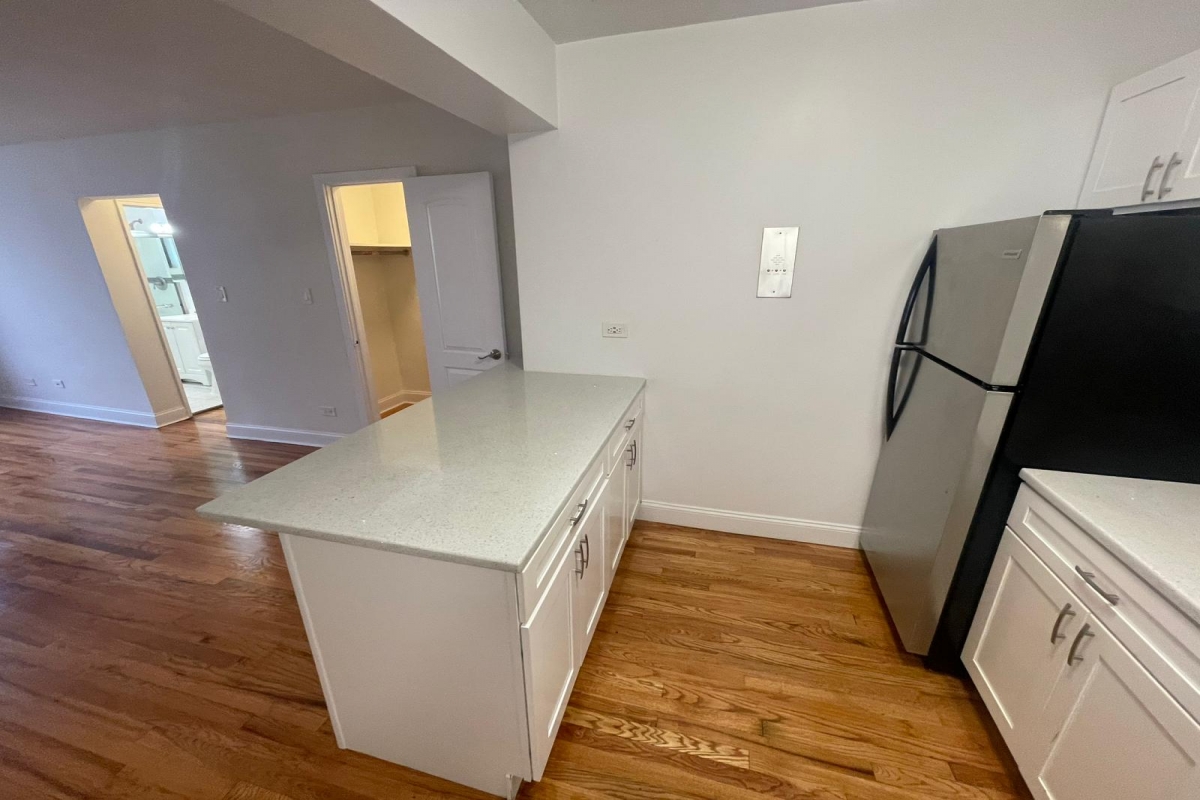 Apartment Hoover Avenue  Queens, NY 11435, MLS-RD5330-4