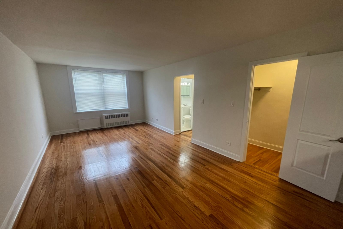 Apartment Hoover Avenue  Queens, NY 11435, MLS-RD5330-10