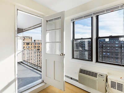 Apartment 57th Avenue  Queens, NY 11368, MLS-RD5335-3