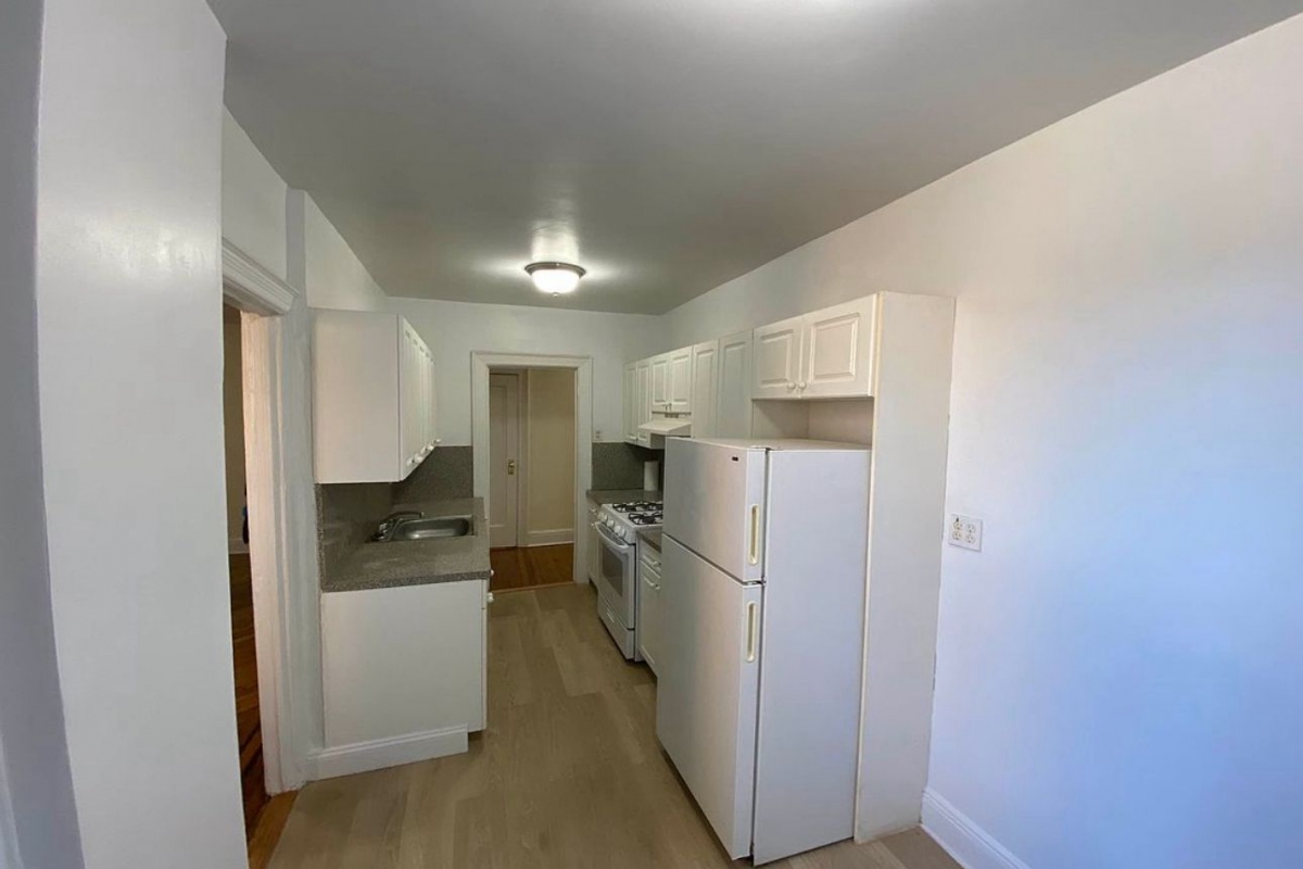 Apartment Saunders Street  Queens, NY 11374, MLS-RD5337-3