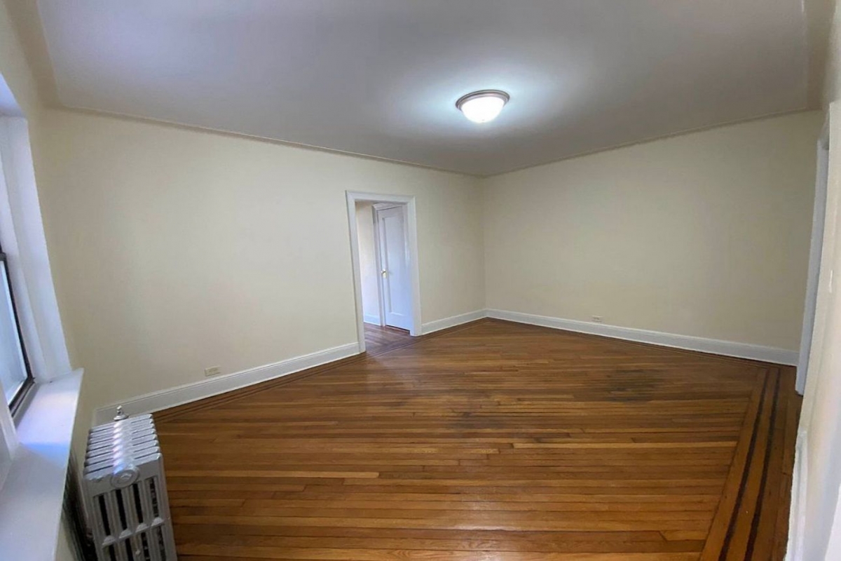 Apartment Saunders Street  Queens, NY 11374, MLS-RD5337-7