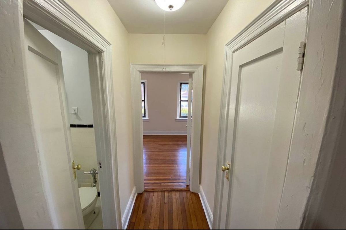Apartment Saunders Street  Queens, NY 11374, MLS-RD5337-9