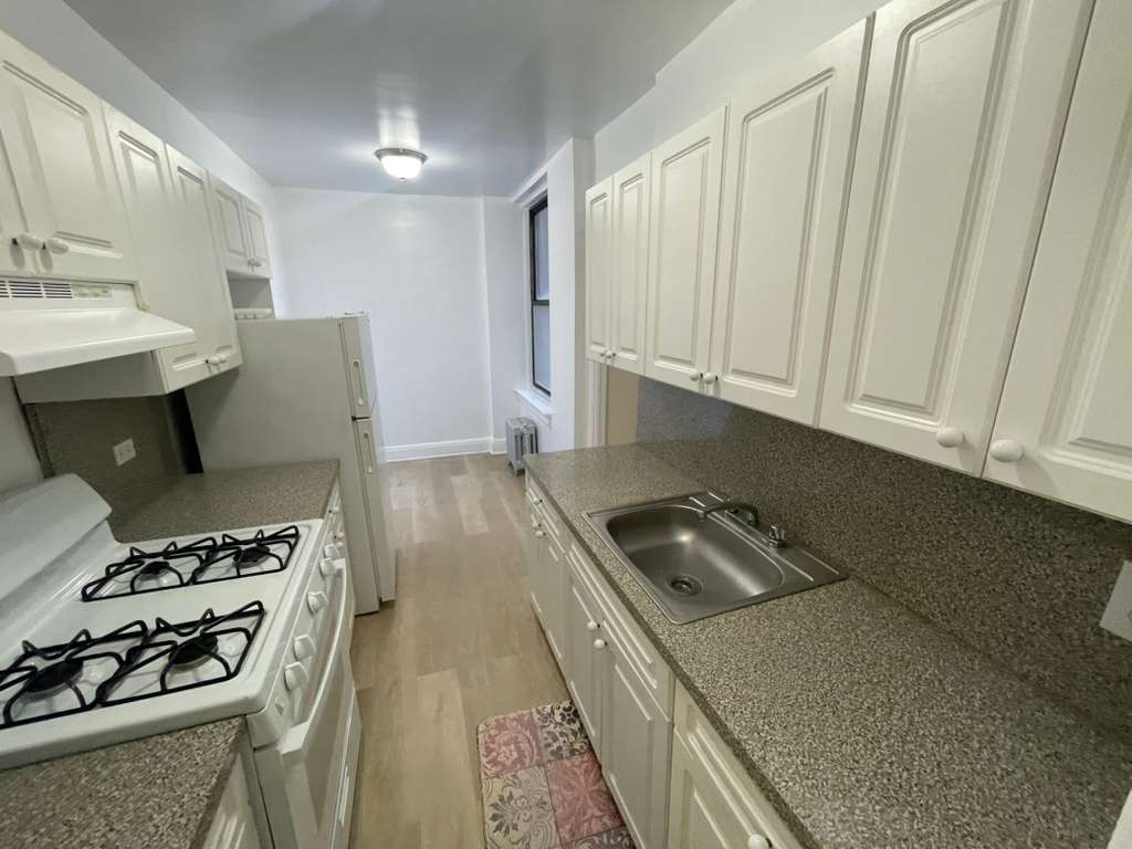 Apartment Saunders Street Queens, NY 11374, MLS-RD5337-3