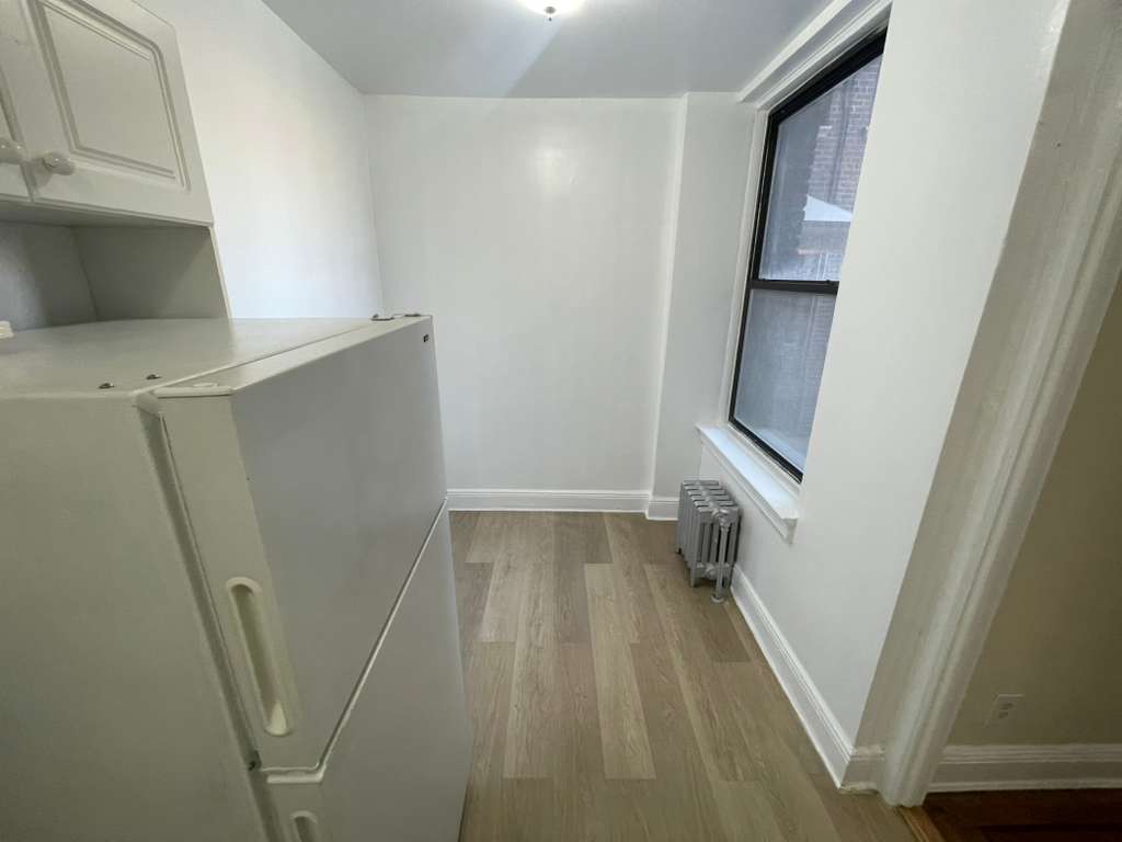 Apartment Saunders Street Queens, NY 11374, MLS-RD5337-5