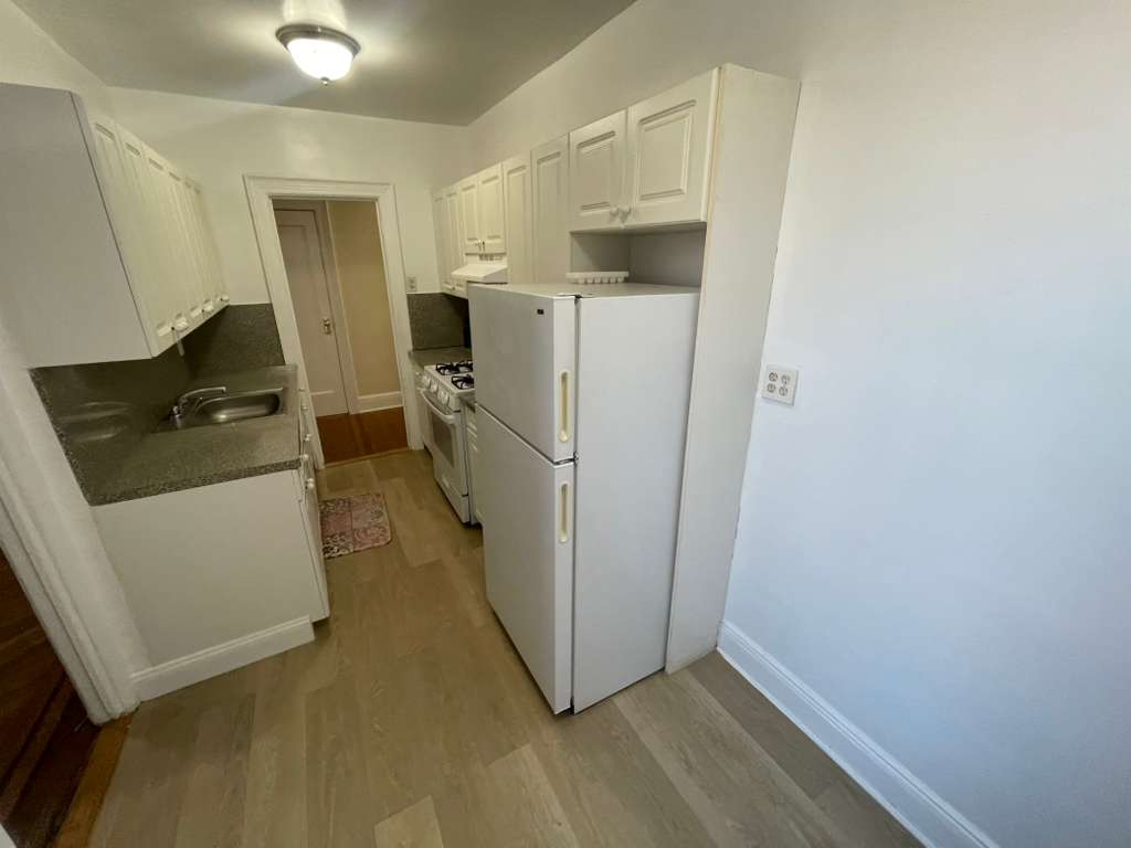 Apartment Saunders Street Queens, NY 11374, MLS-RD5337-8