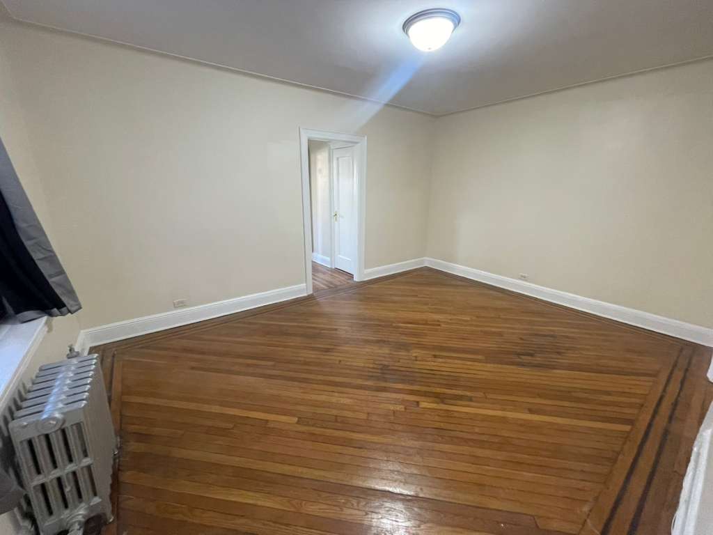 Apartment Saunders Street Queens, NY 11374, MLS-RD5337-10