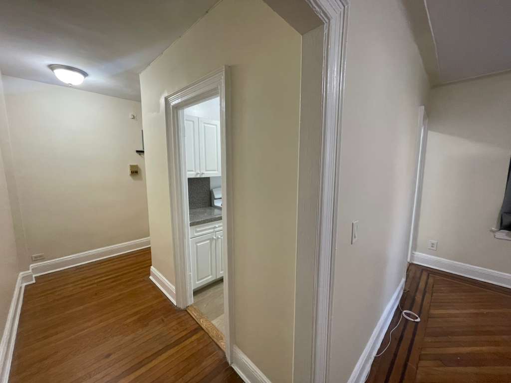 Apartment Saunders Street Queens, NY 11374, MLS-RD5337-12