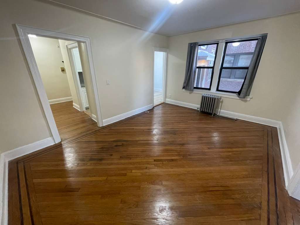 Apartment Saunders Street Queens, NY 11374, MLS-RD5337-13