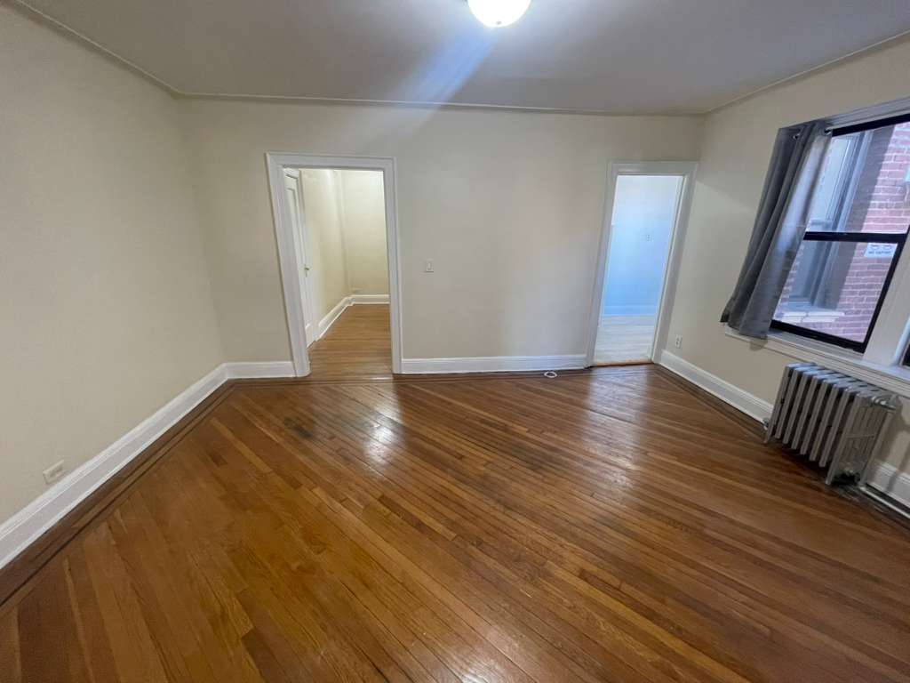 Apartment Saunders Street Queens, NY 11374, MLS-RD5337-14