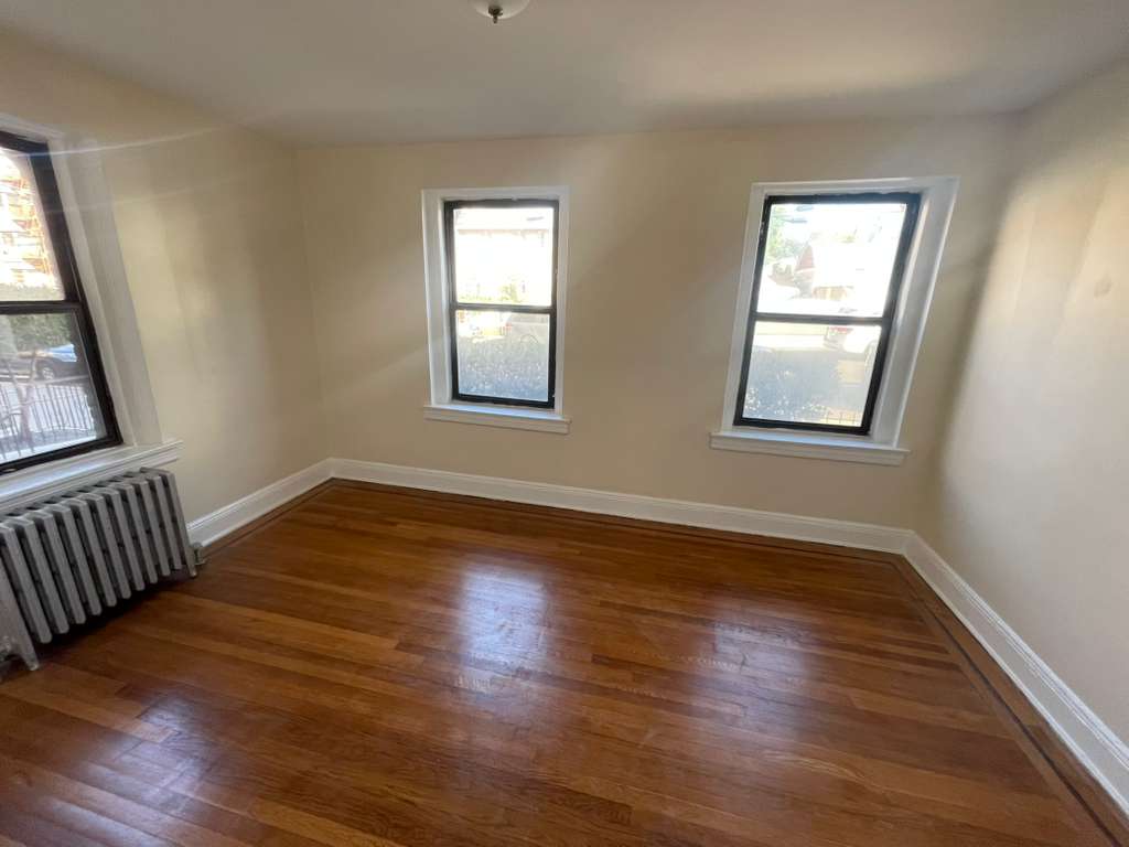 Apartment Saunders Street Queens, NY 11374, MLS-RD5337-16