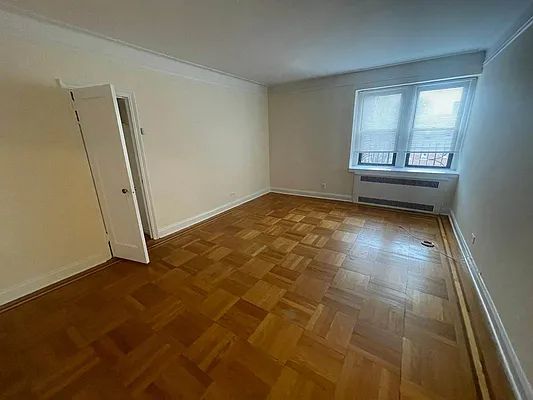 Apartment Highland Avenue Queens, NY 11432, MLS-RD5340-2