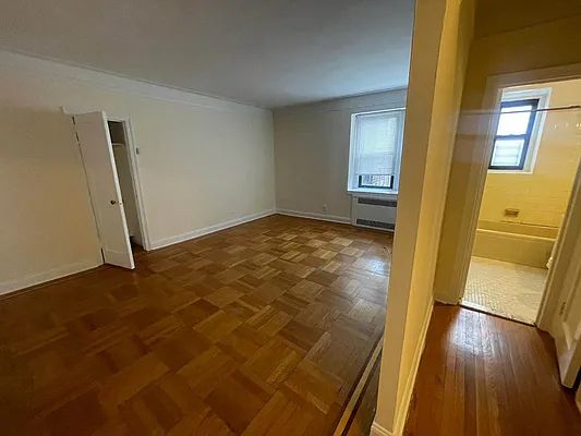 Apartment Highland Avenue Queens, NY 11432, MLS-RD5340-4