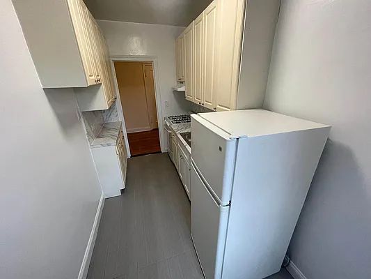 Apartment Highland Avenue Queens, NY 11432, MLS-RD5340-12