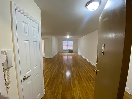 Apartment 150th Street Queens, NY 11367, MLS-RD5342-10
