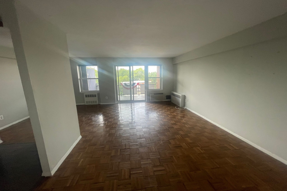 Apartment Bell Blvd Queens, NY 11360, MLS-RD5355-3