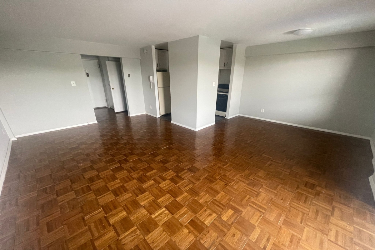 Apartment Bell Blvd  Queens, NY 11360, MLS-RD5355-20