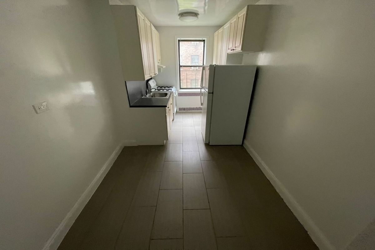 Apartment 32nd Avenue  Queens, NY 11377, MLS-RD5359-2