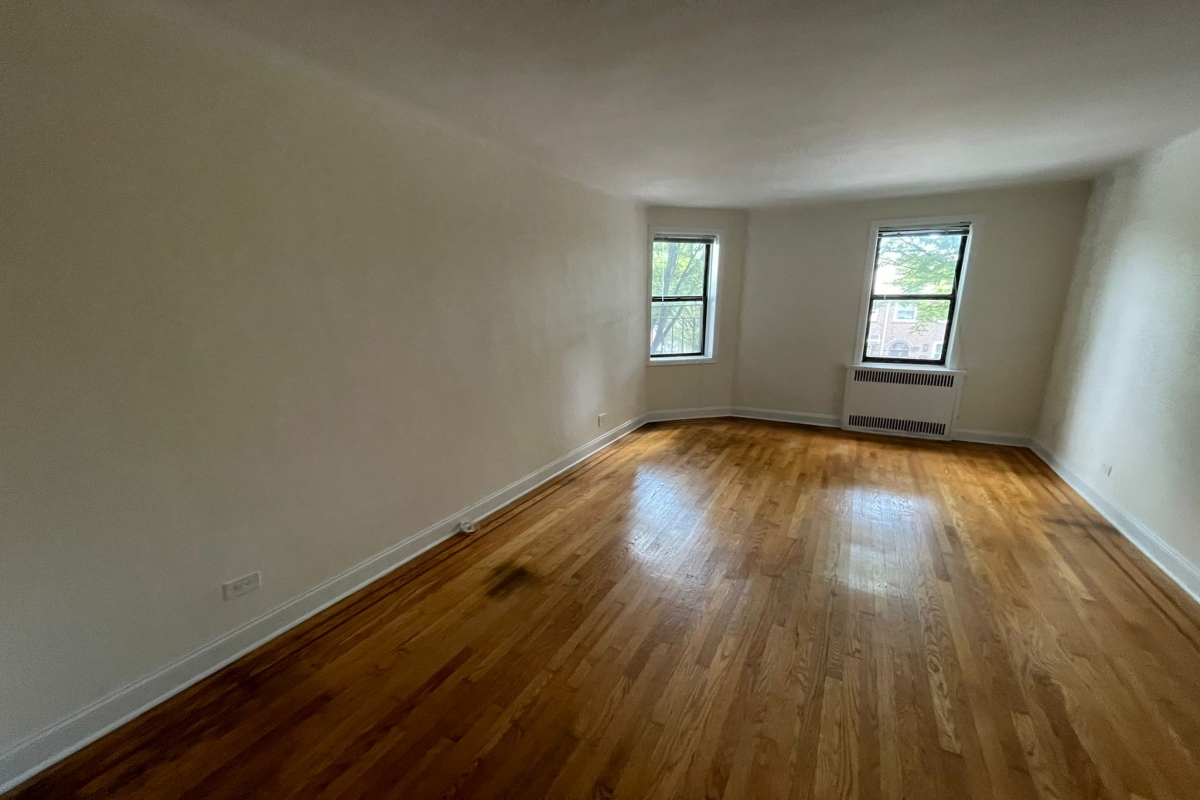 Apartment 32nd Avenue  Queens, NY 11377, MLS-RD5359-9