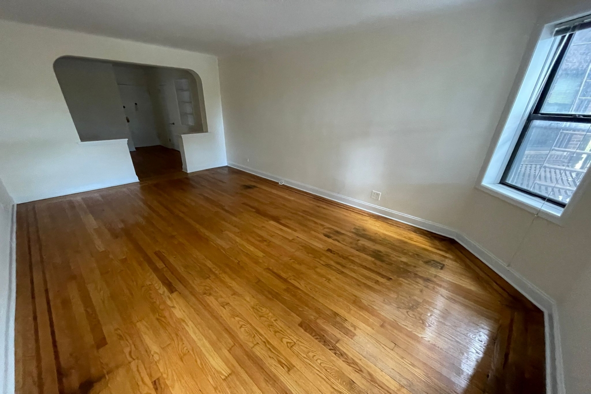 Apartment 32nd Avenue  Queens, NY 11377, MLS-RD5359-16