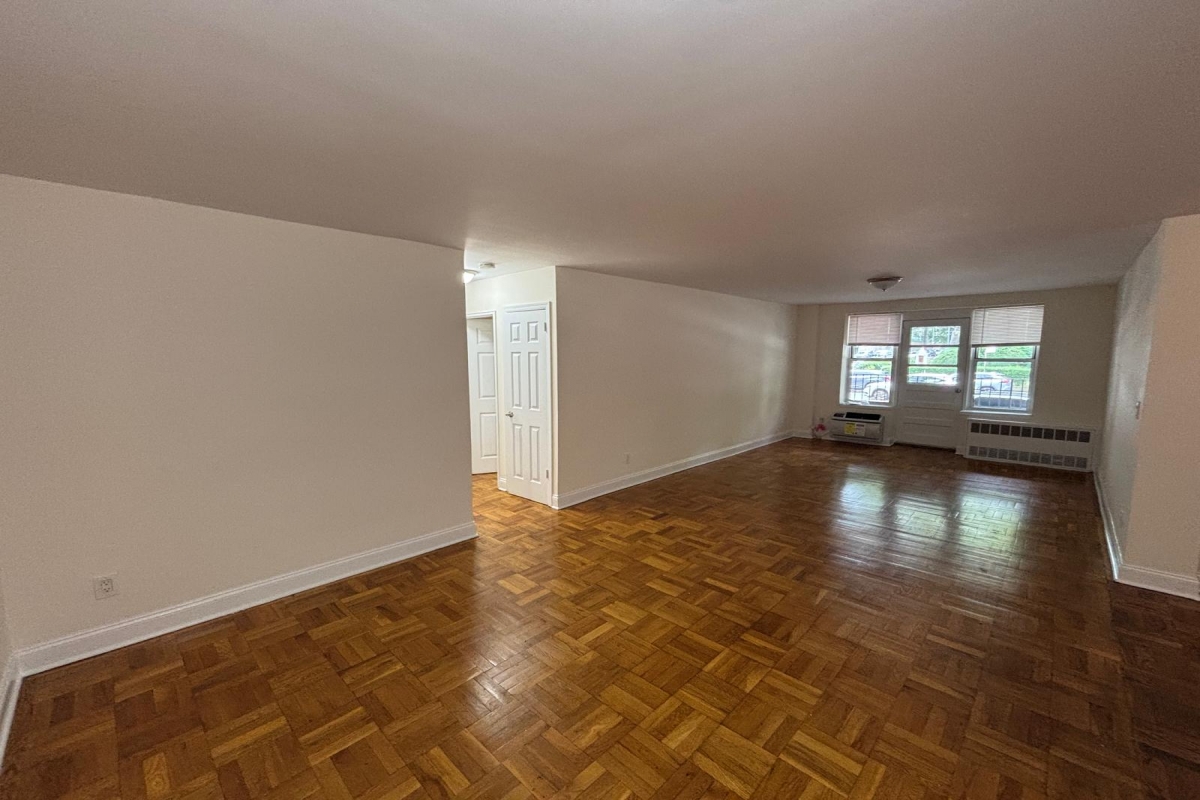 Apartment 150th Street  Queens, NY 11367, MLS-RD5361-14
