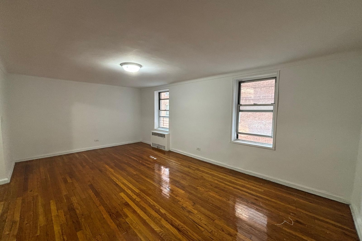  Yellowstone Blvd  Queens, NY 11375, MLS-RD5362-4