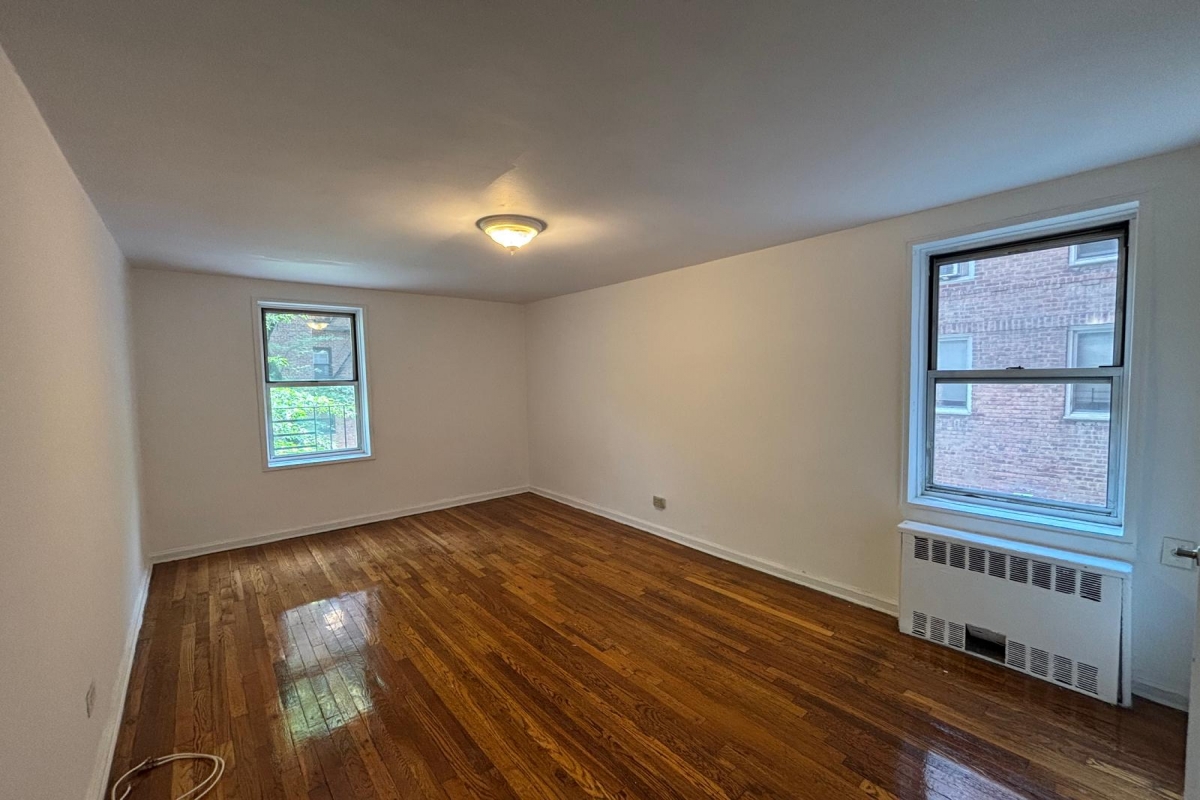  Yellowstone Blvd  Queens, NY 11375, MLS-RD5362-6