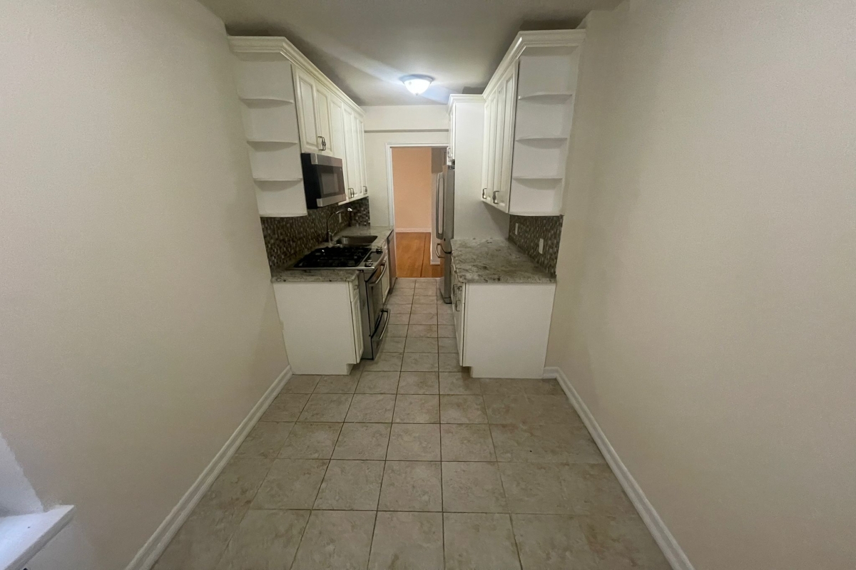 Apartment Yellowstone Blvd Queens, NY 11375, MLS-RD5366-5