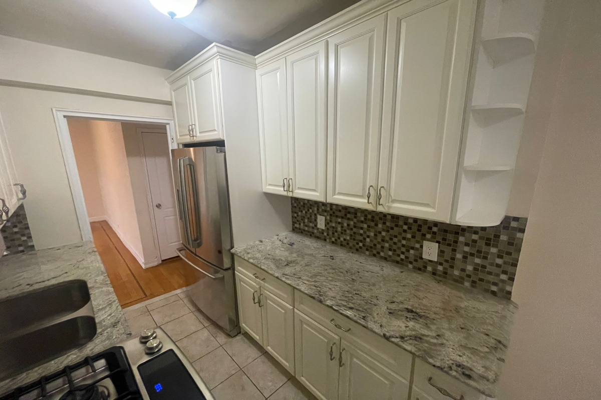 Apartment Yellowstone Blvd Queens, NY 11375, MLS-RD5366-7