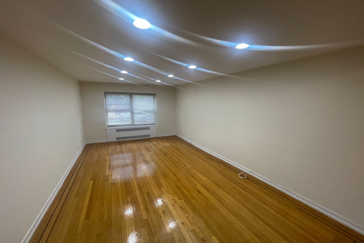 Apartment Yellowstone Blvd Queens, NY 11375, MLS-RD5366-8