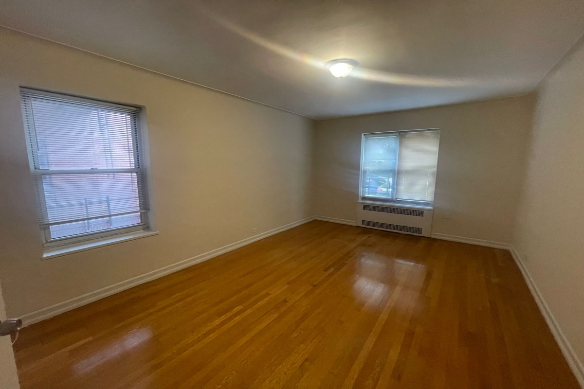 Apartment Yellowstone Blvd Queens, NY 11375, MLS-RD5366-13