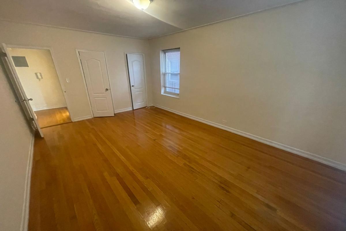 Apartment Yellowstone Blvd Queens, NY 11375, MLS-RD5366-14