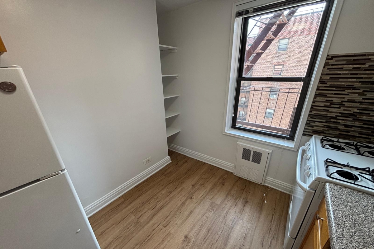 Apartment 67th Avenue  Queens, NY 11375, MLS-RD5368-4