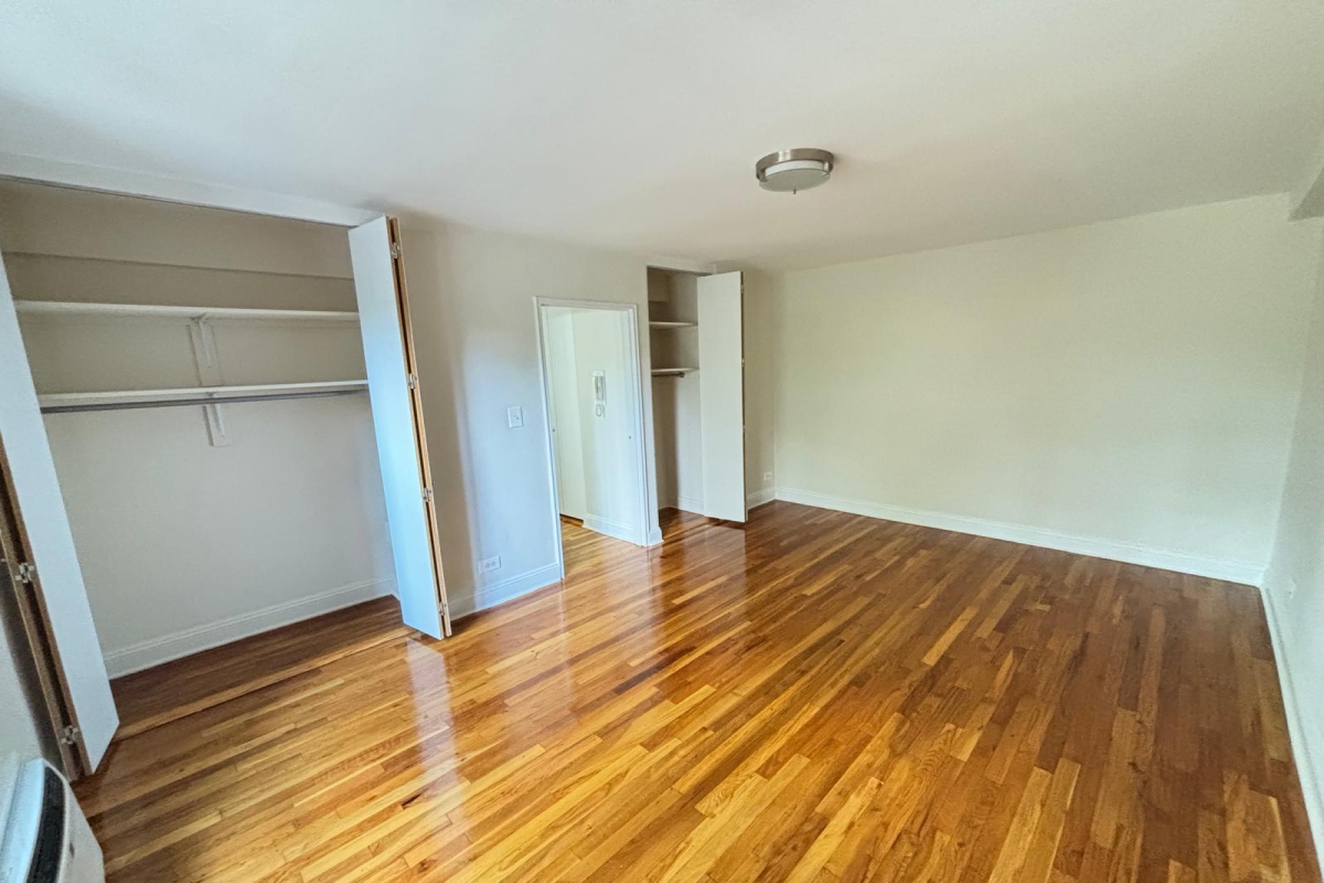 Apartment 67th Avenue  Queens, NY 11375, MLS-RD5369-7
