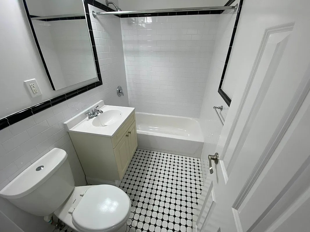 Apartment 150th Street  Queens, NY 11367, MLS-RD5390-3