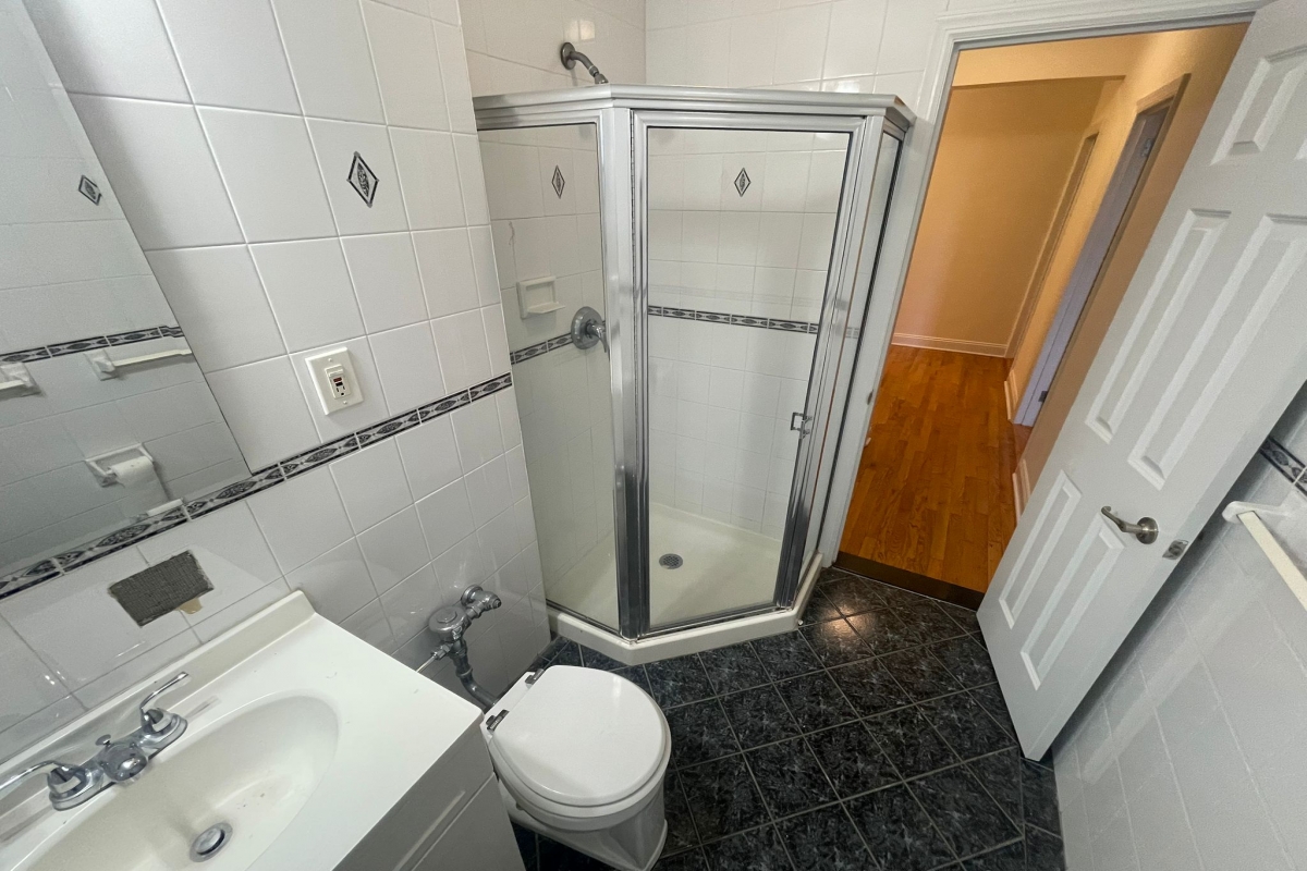 Apartment 32nd Avenue Queens, NY 11377, MLS-RD5391-19