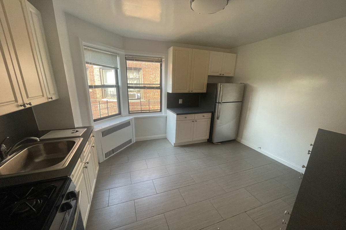 Apartment 32nd Avenue  Queens, NY 11377, MLS-RD5392-2