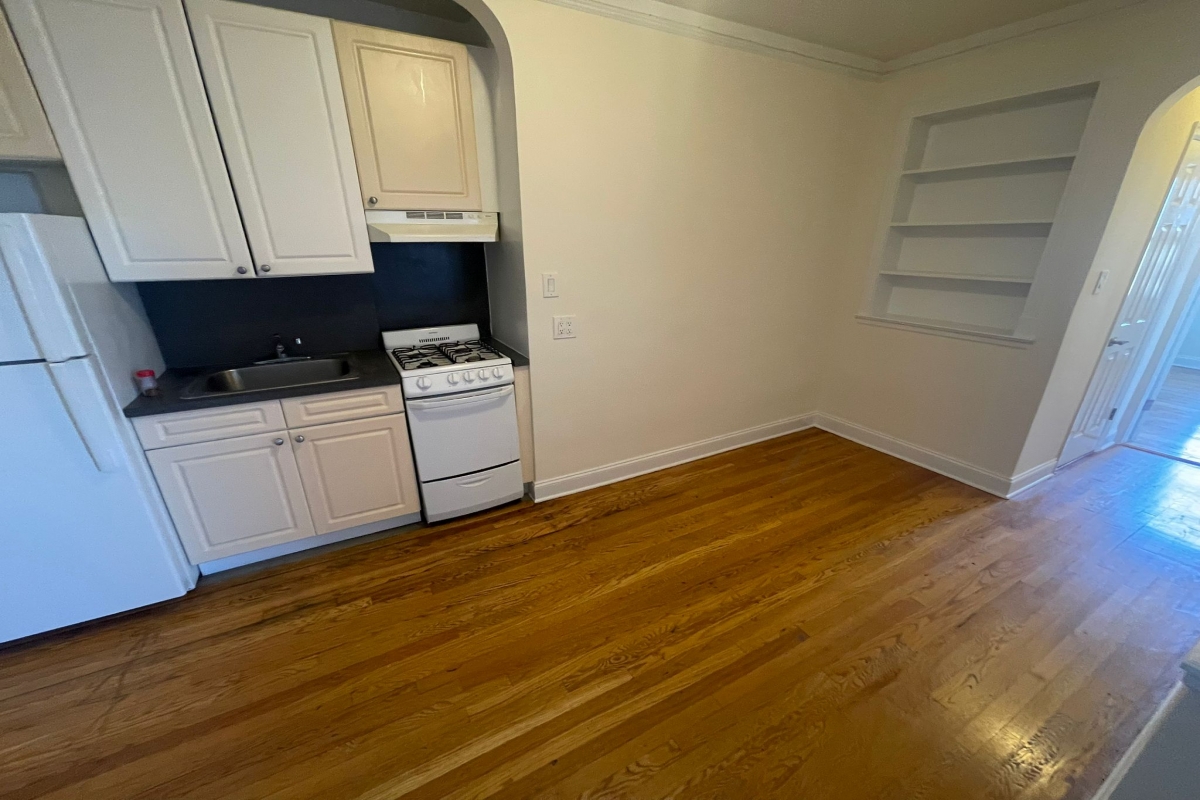 Apartment 32nd Avenue  Queens, NY 11377, MLS-RD5393-5