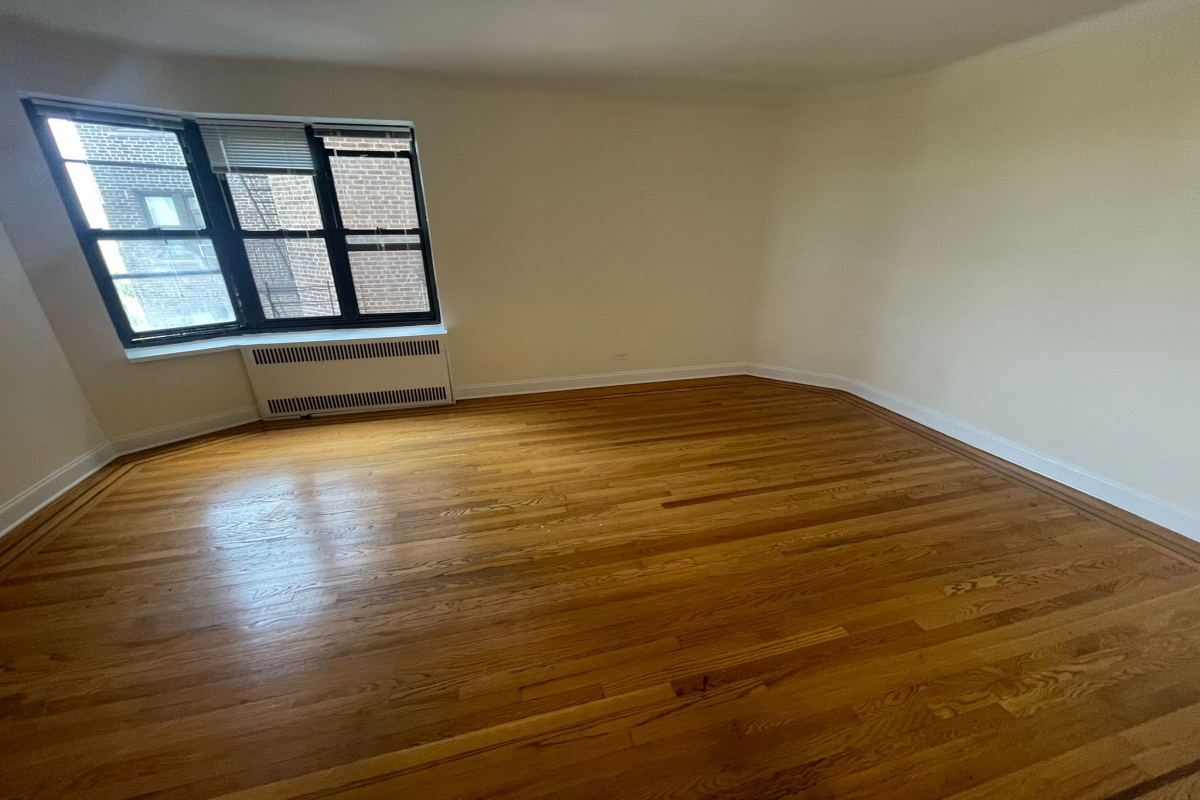Apartment 32nd Avenue  Queens, NY 11377, MLS-RD5393-10