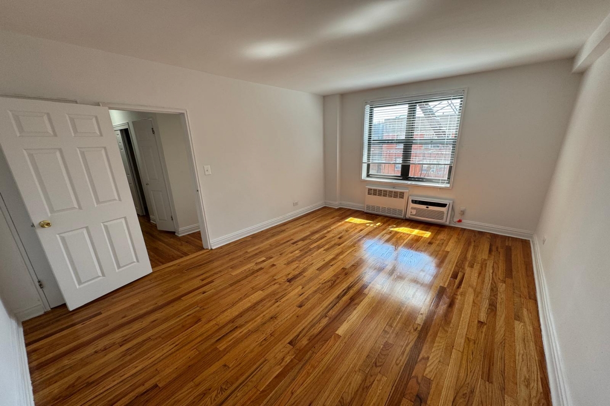 Apartment 67th Drive  Queens, NY 11375, MLS-RD5400-15