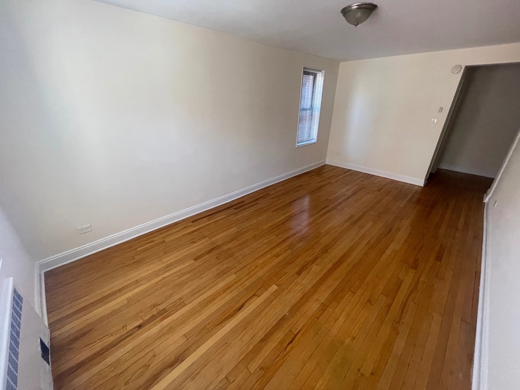 Apartment 77th Street  Queens, NY 11372, MLS-RD5405-7