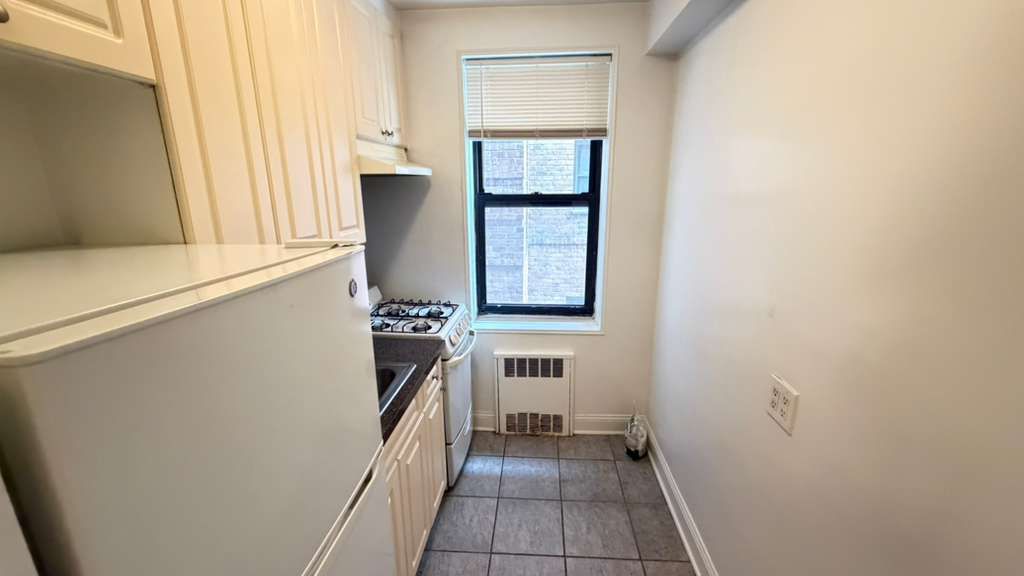 Apartment 77th Street  Queens, NY 11372, MLS-RD5405-2