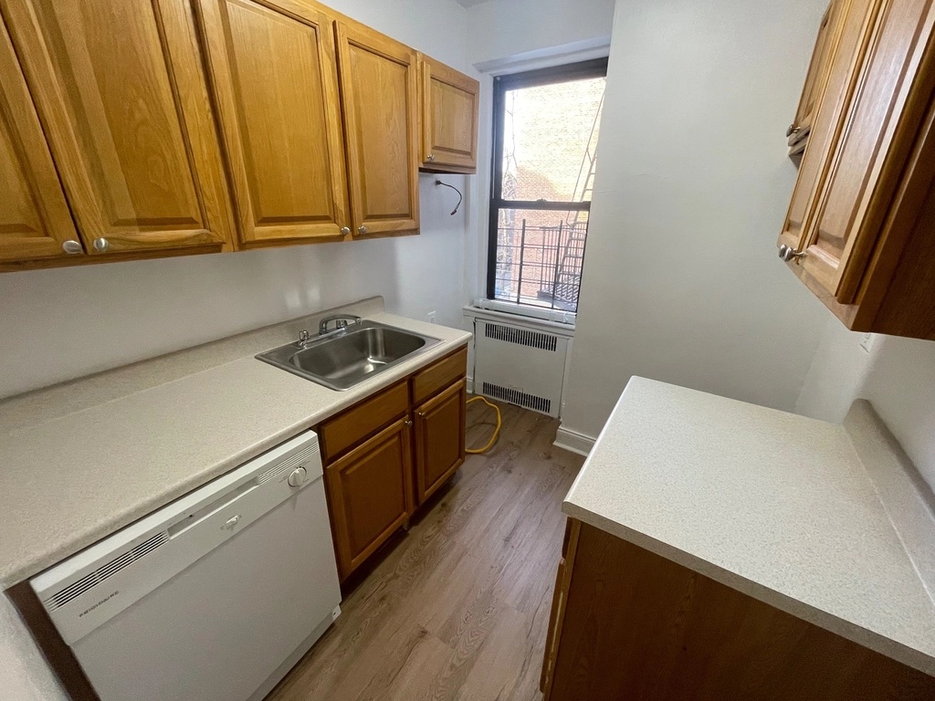 Apartment 63rd Drive  Queens, NY 11374, MLS-RD5406-4