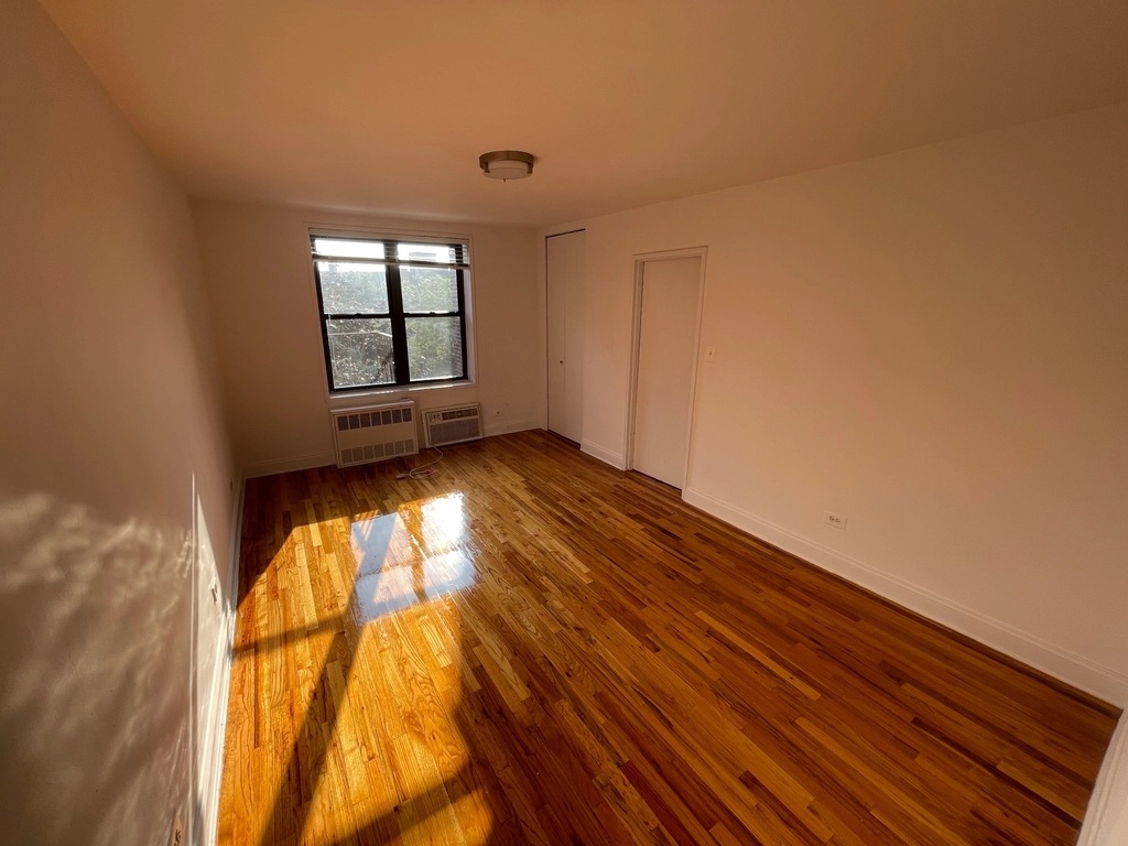 Apartment 102nd Street Queens, NY 11375, MLS-RD5421-17