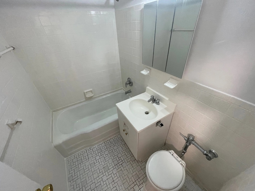 Apartment 102nd Street Queens, NY 11375, MLS-RD5421-19