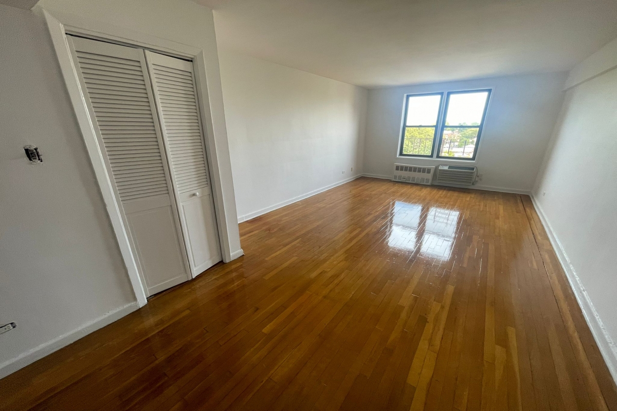 Apartment 79th Avenue  Queens, NY 11367, MLS-RD5430-7