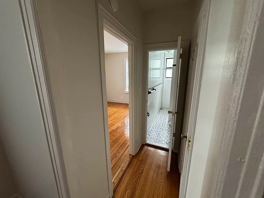 Apartment 35th Avenue Queens, NY 11372, MLS-RD5431-10