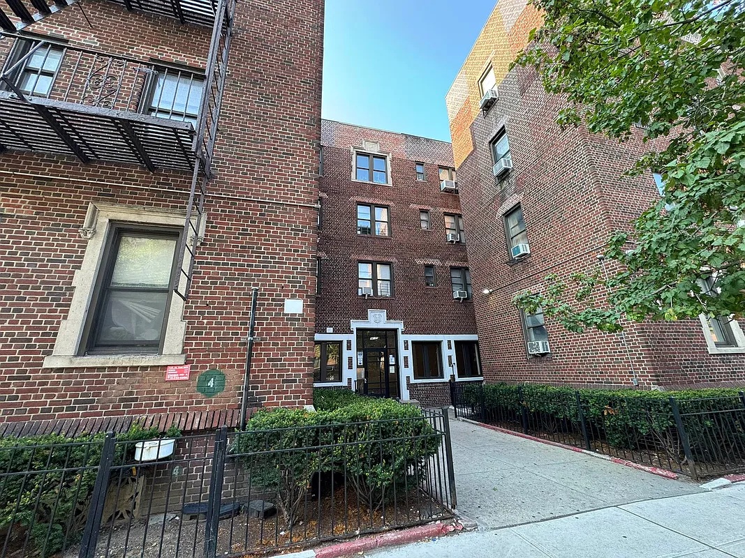 Apartment 35th Avenue Queens, NY 11372, MLS-RD5431-15