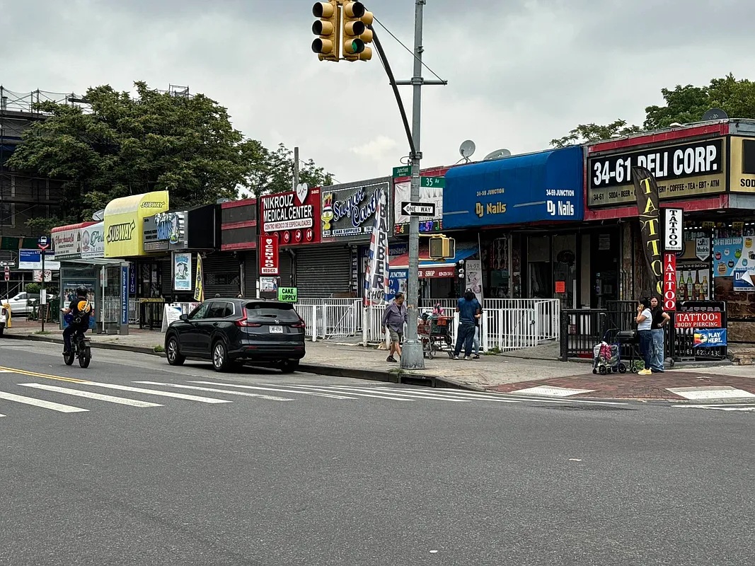 Apartment 35th Avenue  Queens, NY 11372, MLS-RD5431-20