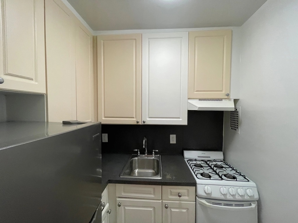 Apartment 37th Avenue Queens, NY 11372, MLS-RD5435-2